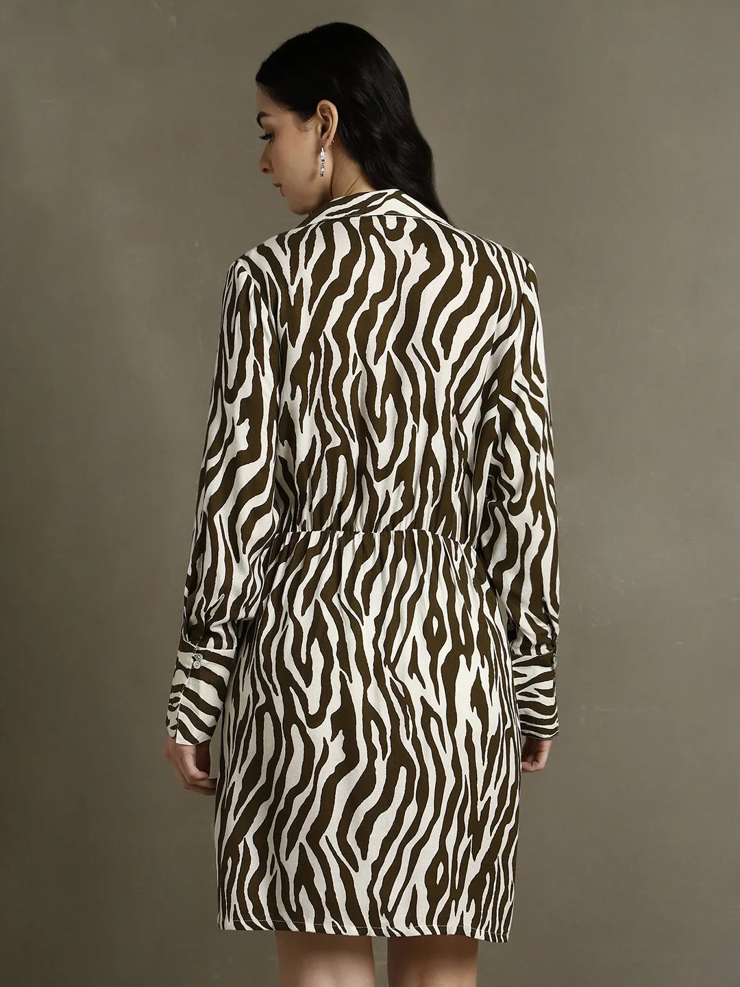 DL Woman Brown Printed Shirt Collar Full Sleeves Regular Fit Dress