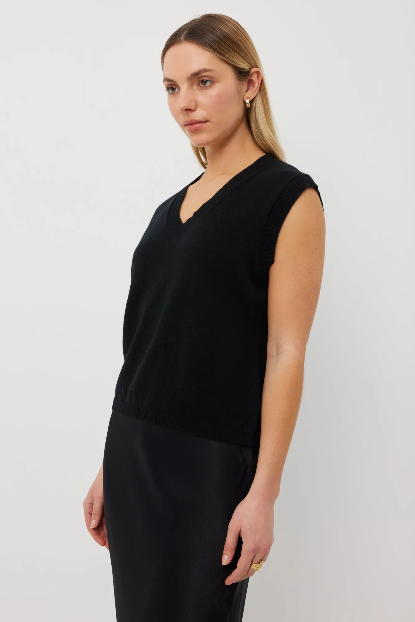 Jasper Vest | Black Cashmere