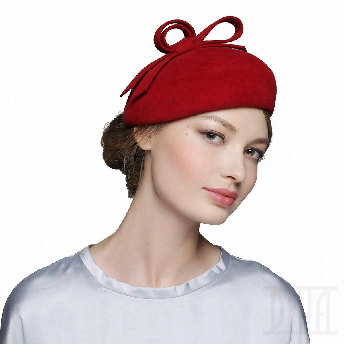 Small Fur Felt Red Beret With Bow