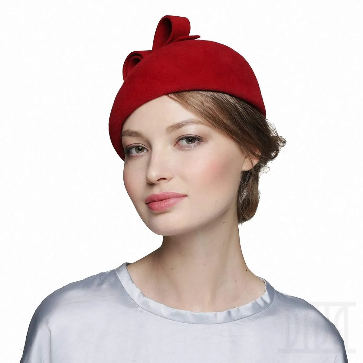 Small Fur Felt Red Beret With Bow